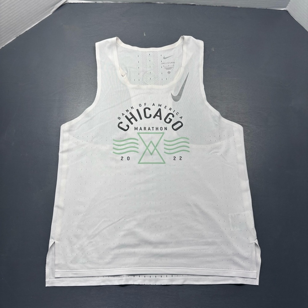 Nike Chicago Marathon 2022 AeroSwift Women's Sz M Tank Top